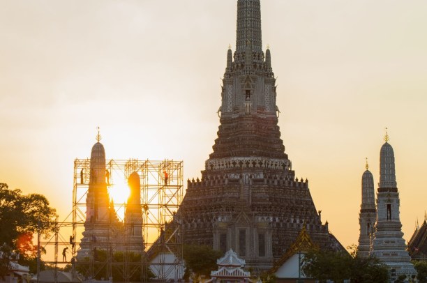 Kurztrip Bangkok (Stadt), Bangkok und Umgebung, Thailand, Ein Prang ist ein Tempelturm. Dieser Prang heißt Phra Prang und steht