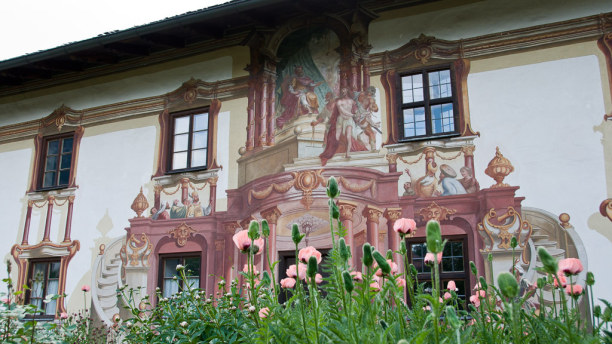 Kurztrip Oberammergau (Stadt), Bayern, Deutschland, Der Ort Oberammergau ist für die Passionsspiele und auch die Lüftlma