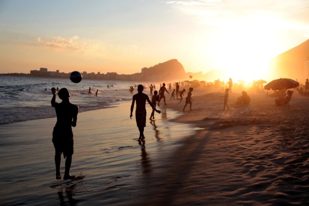 10 Tage Südosten, Brasilien, Die Copacabana ist ein bekannter Stadtteil und hat einen 4 km langen S