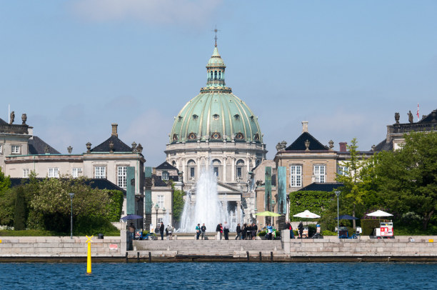 Kurztrip Kopenhagen, Dänemark, Zu den Highlights am Wasser gehören auch der Amalienborg Plads und di