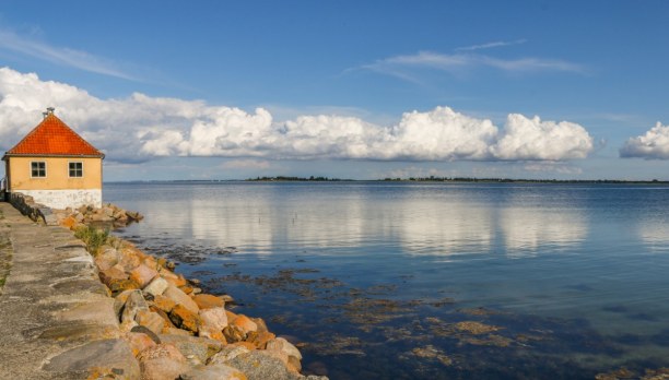 Kurzurlaub Kopenhagen, Dänemark, Spiegelglatte See und bestes Wetter empfängt uns in Dänemark