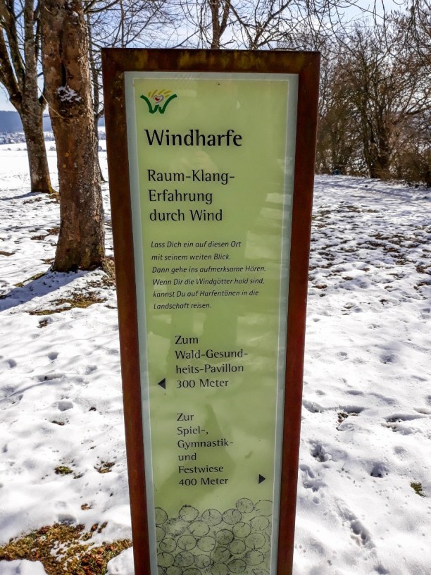 Kurzurlaub Schwarzwald, Deutschland, Windharfe auf dem Wellness-Wanderweg.
Der Wellness-Wanderweg gehört z