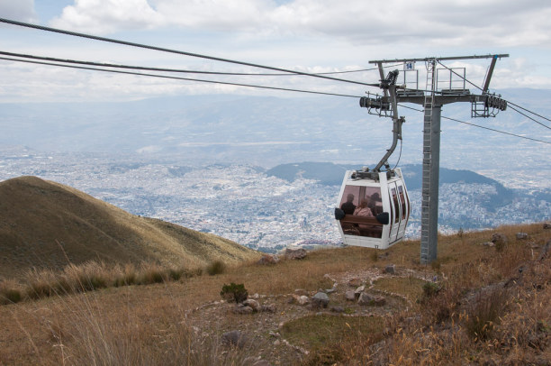 Kurztrip Quito (Stadt), Ecuador, Ecuador, Wer sich an die Höhe schon etwas gewöhnt hat kann auch mit dem Telef