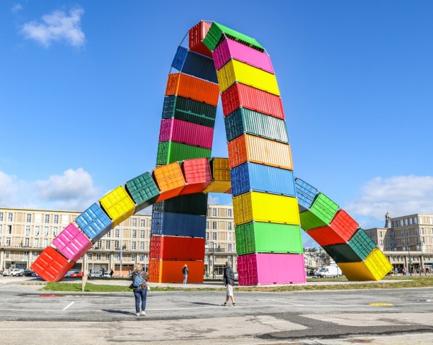 Langzeiturlaub Atlantikküste, Frankreich, Moderne Kunst am Hafen von Le Havre