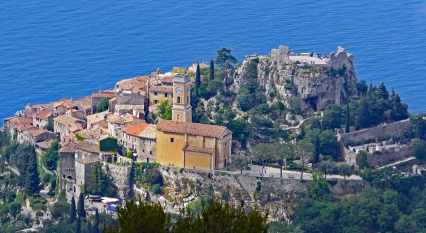 Langzeiturlaub Côte d'Azur, Frankreich, Das kleine Städtchen Èze liegt hoch oben auf einer Klippe. Ein Ausfl