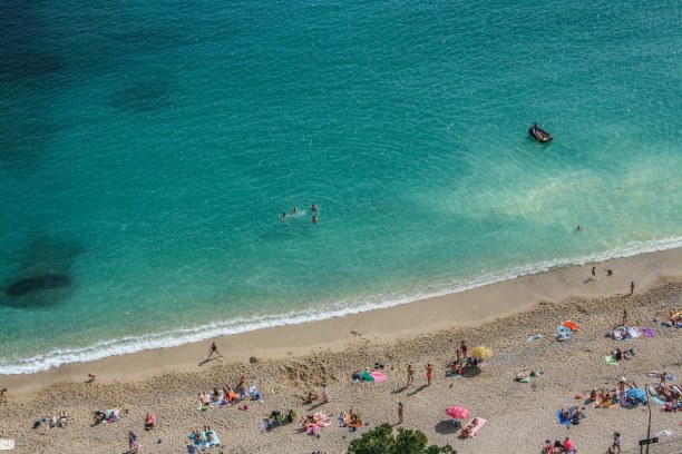 Langzeiturlaub Côte d'Azur, Frankreich, Seit 1860 wird jeden Tag um 12 Uhr mittags eine Kanone in der Nähe de