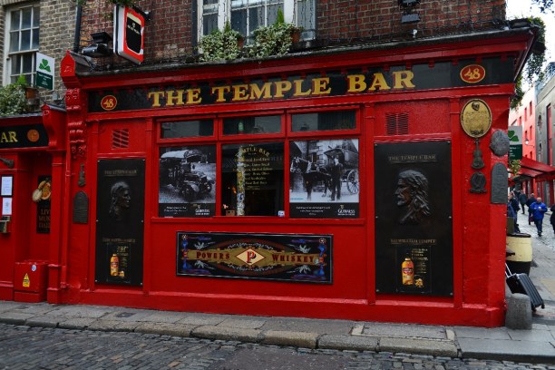 Kurztrip Dublin & Umgebung, Irland, Um den Stadtteil Temple Bar kommst du bei einem Besuch in Dublin nicht