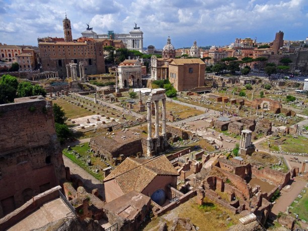 Kurztrip Latium, Italien, Das Forum Romanum war der Mittelpunkt aller politischer, religiöser, 
