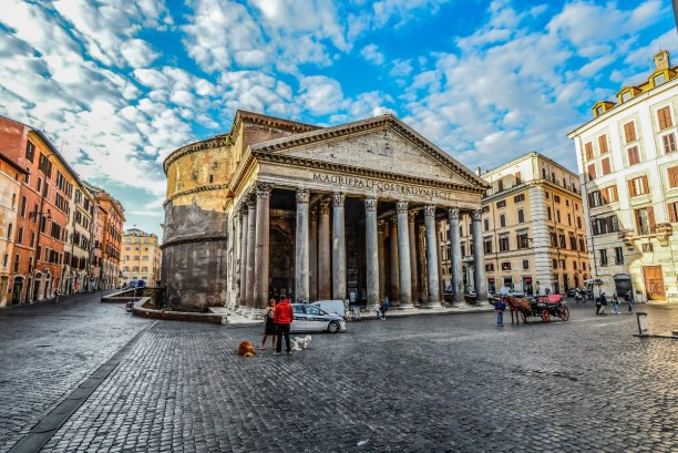 Kurzurlaub Latium, Italien, Das Pantheon ist ein antikes Gebäude, welches zur Kirche umgeweiht wu