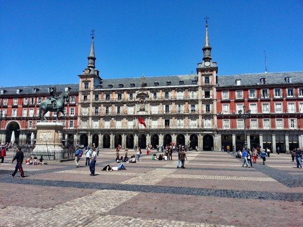 Kurzurlaub Madrid (Stadt), Madrid und Umgebung, Spanien, Der Plaza Mayor ist der zentrale Platz in Madrid. Er ist rechteckig an