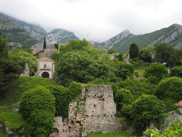 Eine Woche Montenegro, Montenegro, Burgen und Ruinen findet man im ganzen Land - ohne sie wirklich suchen