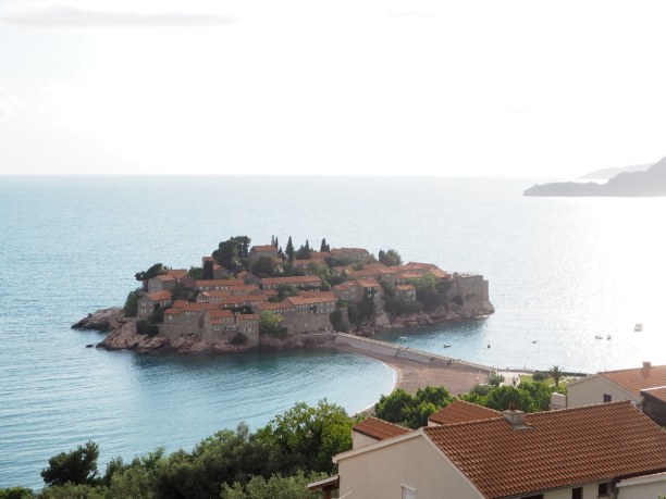 1 Woche Montenegro, Montenegro, Diese Insel ist leider nur den Hotelgästen zugänglich - aber es sieh