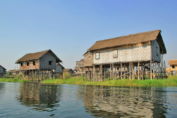 Kurztrip Nyaungshwe (Stadt), Myanmar, Myanmar, Stelzenhäuser