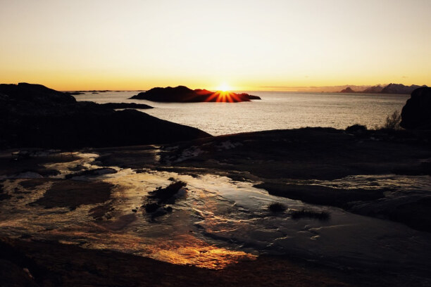 10 Tage Lofoten & Vesterålen, Norwegen, Besonders beeindruckt hat mich der Sonnenuntergang in Henningsvær, de