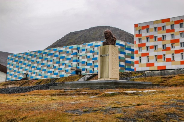 Langzeiturlaub Spitzbergen, Norwegen, Barentsburg - unverkennbar eine russische Siedlung. Und das mitten in 
