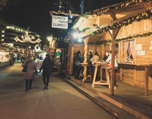 Kurzurlaub Linz (Stadt), Oberösterreich, Österreich, Im Dezember locken die Christkindlmärkte 