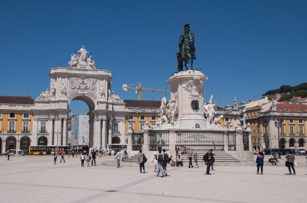 10 Tage Region Lissabon und Setúbal, Portugal, Direkt am Tejo befindet sich der Praça do Comércio. Hier stand einma