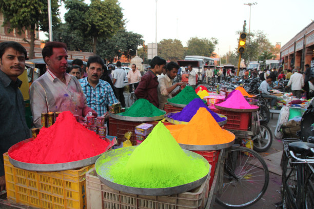 Kurzurlaub Jaipur (Stadt), Rajasthan, Indien, Vorbereitungen für das Holi Fest