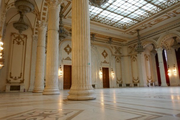 Kurzurlaub Bukarest & Umgebung, Rumänien, Im Präsidentenpalast von Bukarest wurden nur die besten Materialien v