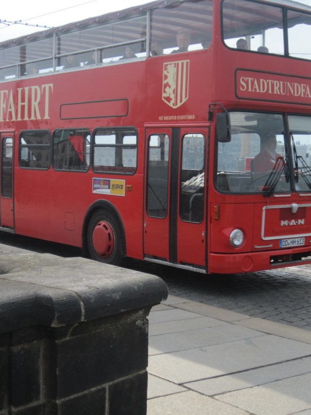 Kurzurlaub Dresden (Stadt), Sachsen, Deutschland, Stadtrundfahrt mit dem Doppeldeckerbus