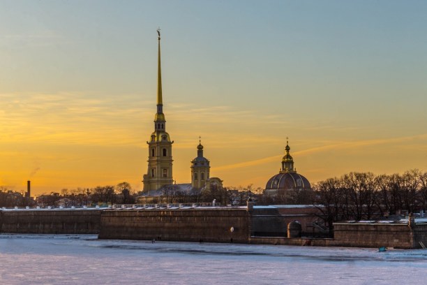 Sankt Petersburg (Stadt), Sankt Petersburg und Umgebung, Russische Föderation, Die Sankt Peter und Sankt Paul Kathedralen stehen auf einer Festungsan
