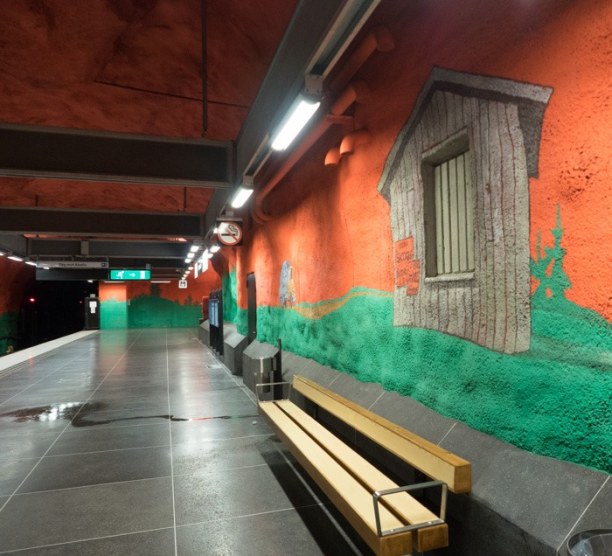 Kurzurlaub Stockholm & Umgebung, Schweden, Solna Metro Station regt zum Nachdenken an