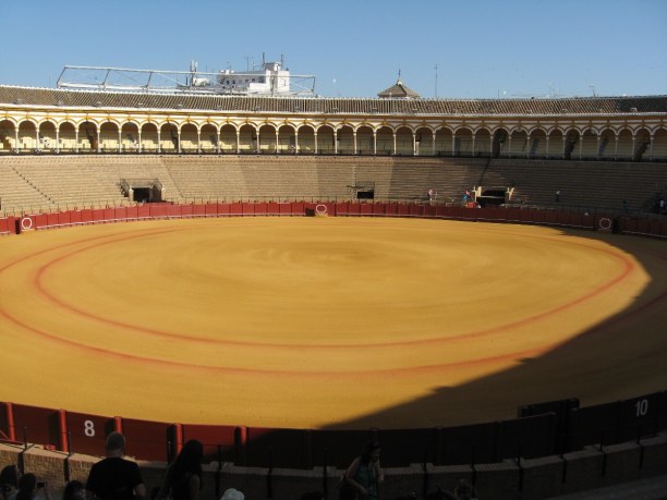 Kurzurlaub Andalusien, Spanien, Der Plaza de Toros ist eine riesige Stierkampfarena aus dem 18. Jahrhu