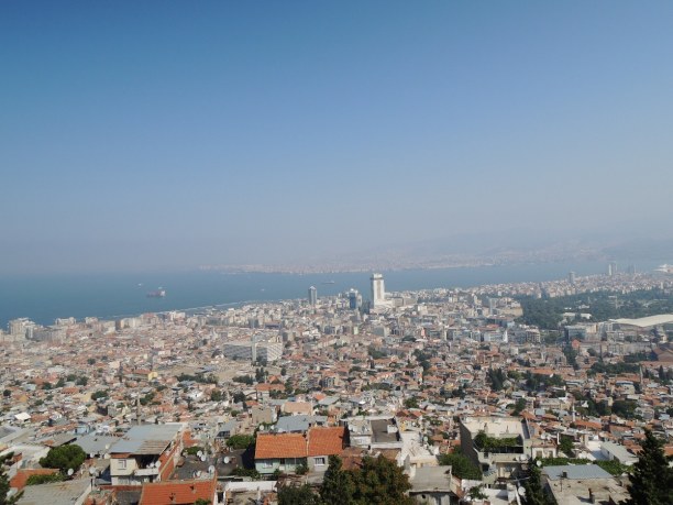 Kurztrip Türkische Ägäis, Türkei, Izmir hat den zweitgrößten Hafen der Türkei und liegt am Golf von I