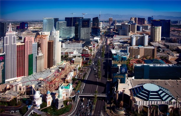 Langzeiturlaub Nevada, USA, Der Las Vegas Strip ist eine 6,8 km lange Straße, an der ein Luxushot