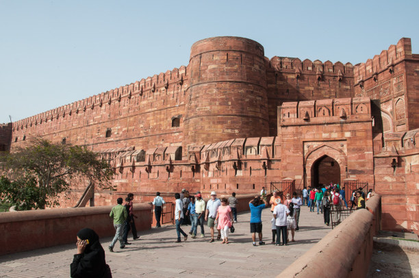 Kurzurlaub Agra (Stadt), Uttar Pradesh, Indien, Genauso wie der Taj Mahal wurde auch das Rote Fort in Agra in das UNES