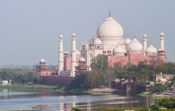 Kurztrip Agra (Stadt), Uttar Pradesh, Indien, So sieht das Taj Mahal von der Rückseite aus. Diesen Blick hast Du vo