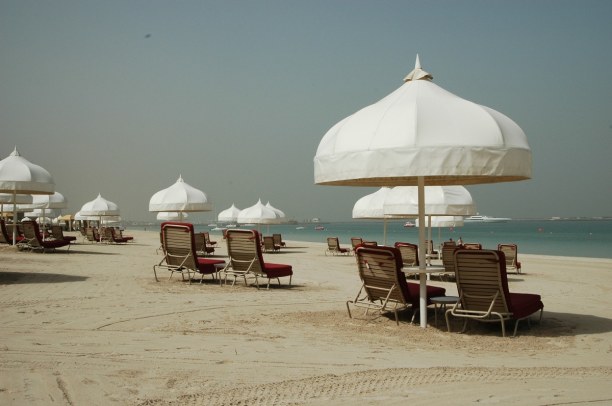 Kurztrip Dubai, Vereinigte Arabische Emirate, Der Al-Mamzar Beach ist etwas abseits vom Stadtzentrum, was den Vortei