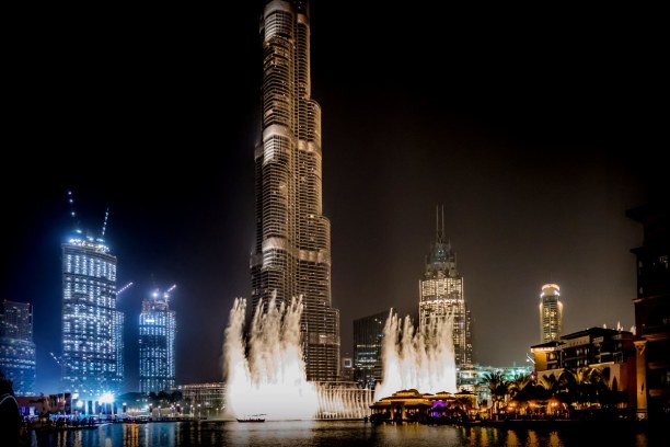 Kurzurlaub Dubai, Vereinigte Arabische Emirate, Die Wasserspiele vor dem Burj Khalifa sind wirklich einzigartig und di