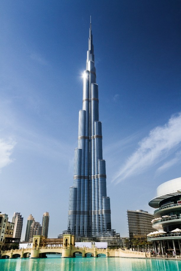 Kurzurlaub Dubai, Vereinigte Arabische Emirate, Der Burj Khalifa ist 828 Meter hoch und somit das höchste Gebäude de