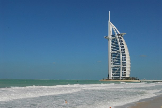 Kurztrip Dubai, Vereinigte Arabische Emirate, Der Burj Al-Arab gehört zu den teuersten Luxushotels der Welt. Er ist