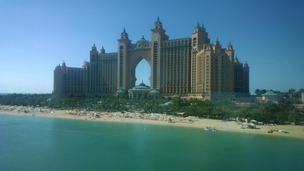 Kurztrip Dubai, Vereinigte Arabische Emirate, Das Luxushotel Atlantis steht auf der Spitze der Palm Jumeirah, der k